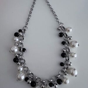 Silver Chain Necklace with Black and White Pearl Charms - Women Jewelry NWOT